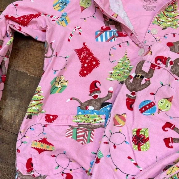 Nick & Nora Pink Festive Pajama Set - Picture 3 of 8